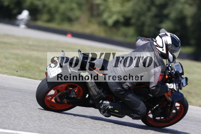 /Archiv-2025/49 26.08.2025 Cornu Master School ADR/gruen-vert/unklar